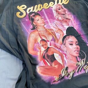 SZA Graphic Tee with Gold and Pink Accents